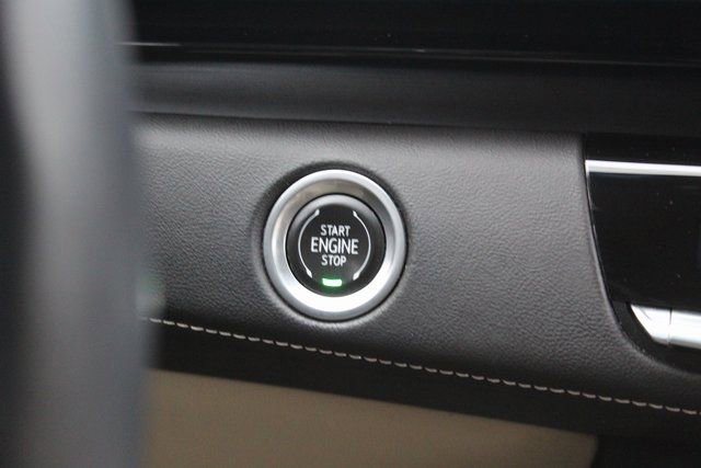 Used 2022 Cadillac Escalade Premium Luxury image 19