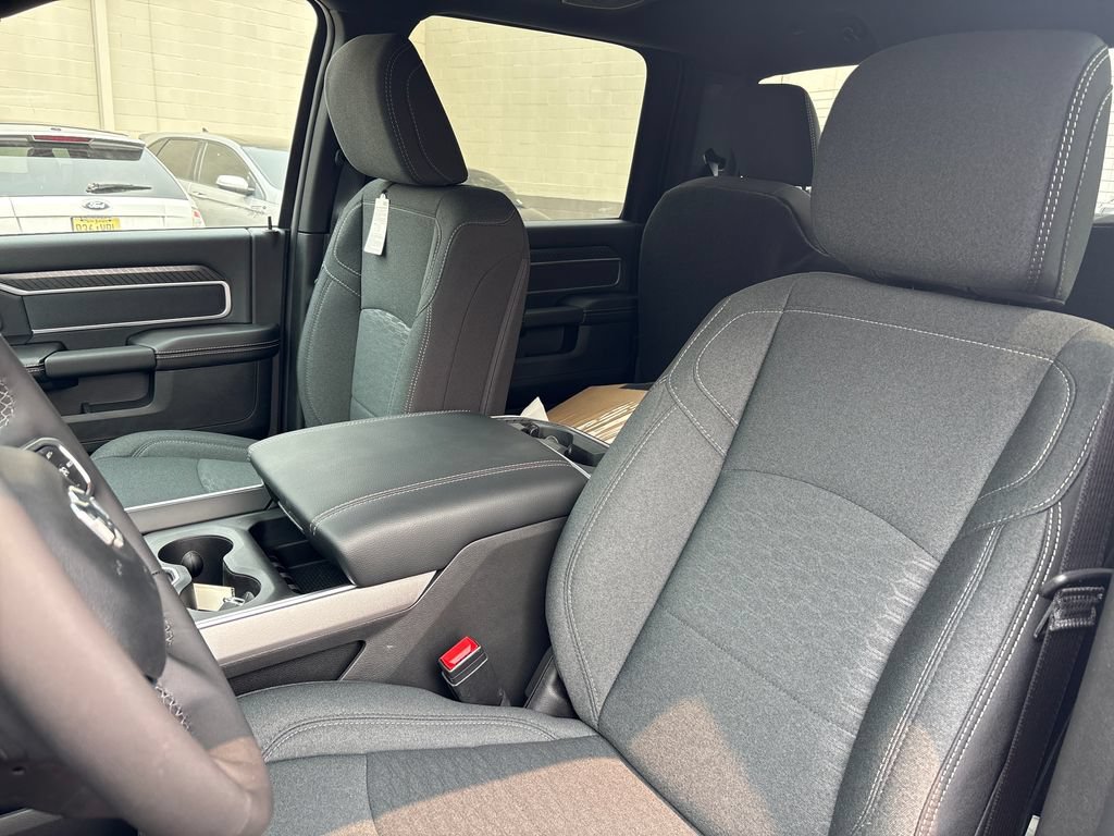 New 2026 RAM 3500 Big Horn AWD/4WD image 17
