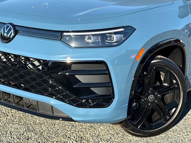 New 2026 Volkswagen Tiguan SE R-Line image 8