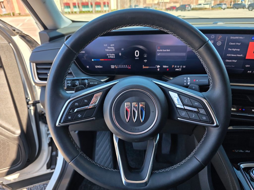 Used 2024 Buick Envision Avenir image 23