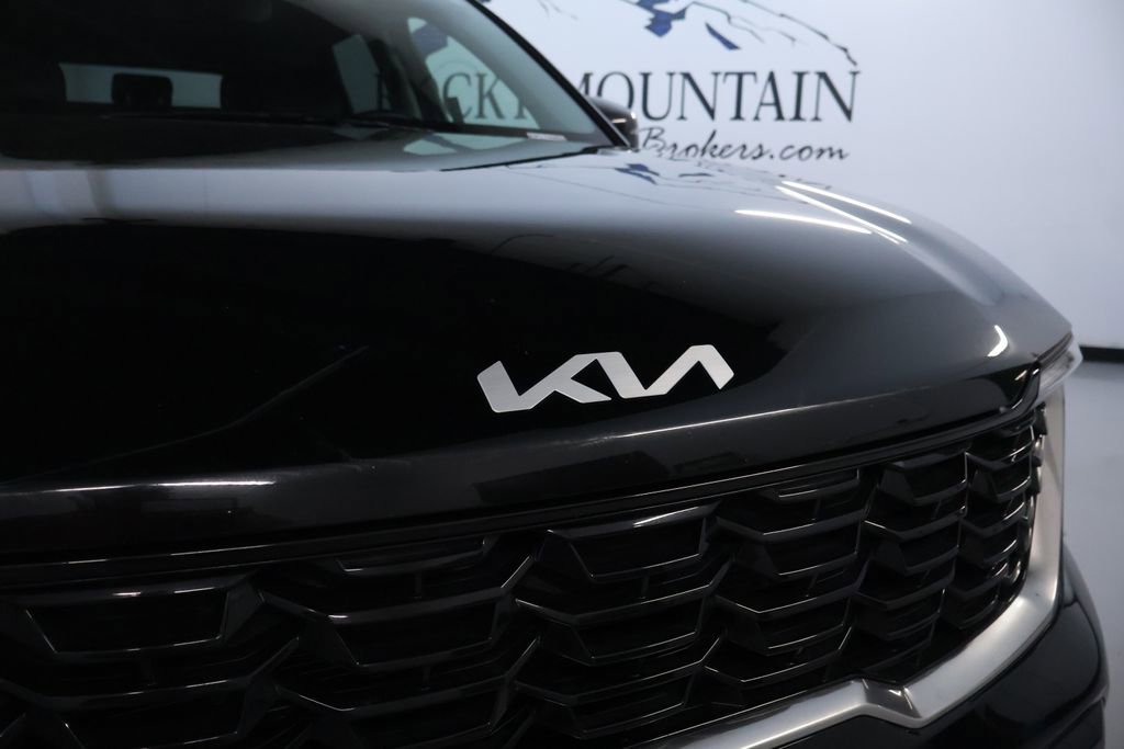 Used 2024 Kia Sorento S image 9