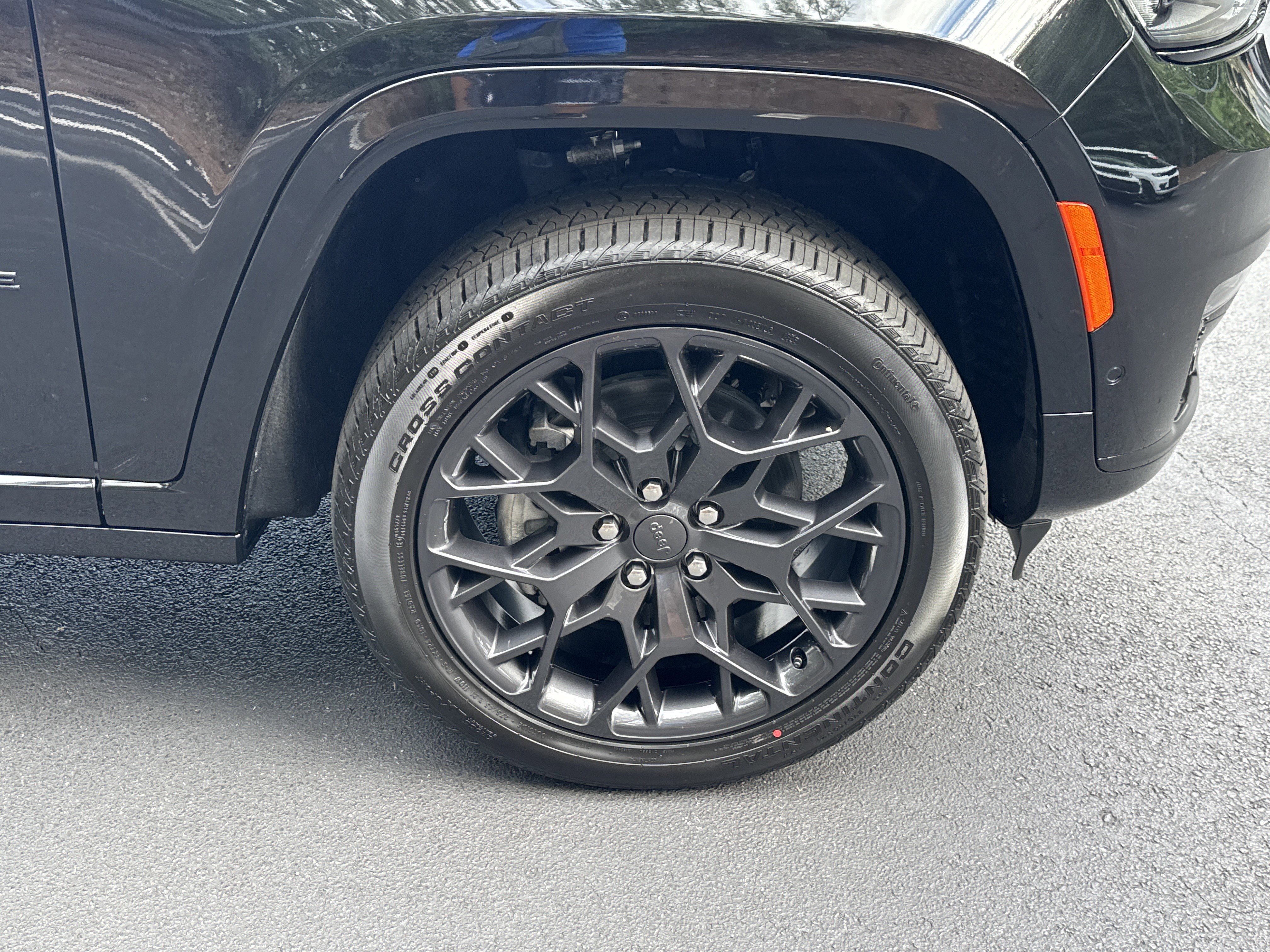 New 2025 Jeep Grand Cherokee L Summit w/ Obsidian Package image 11