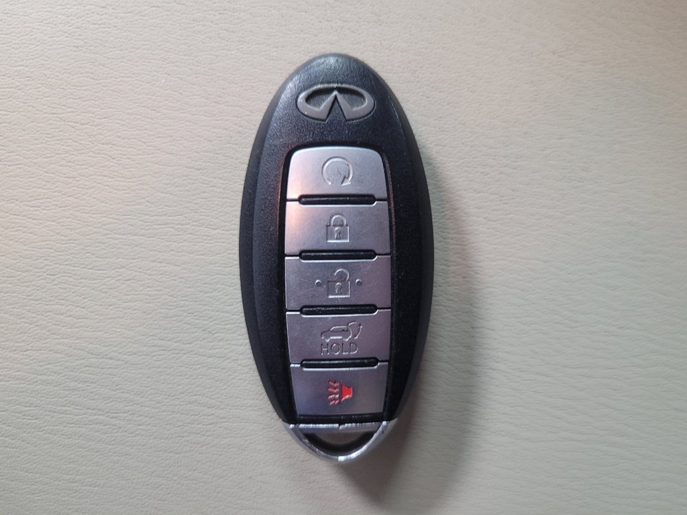 Used 2015 INFINITI QX80 2WD w/ Deluxe Technology Package image 32
