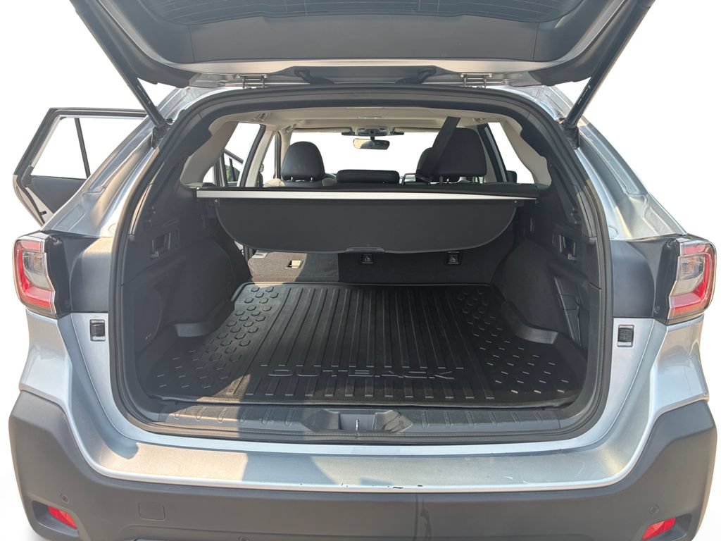 Used 2025 Subaru Outback Onyx Edition AWD/4WD image 29