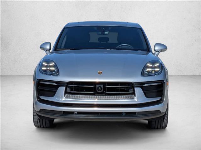 Certified 2025 Porsche Macan Turbo image 6