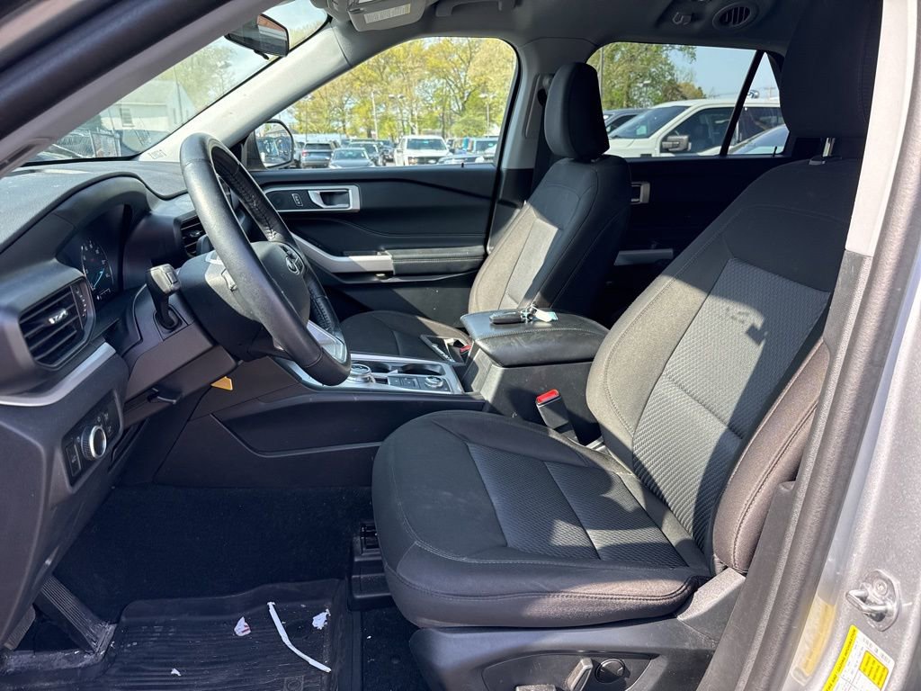 Used 2023 Ford Explorer XLT w/ Class IV Trailer Tow Package AWD/4WD image 6