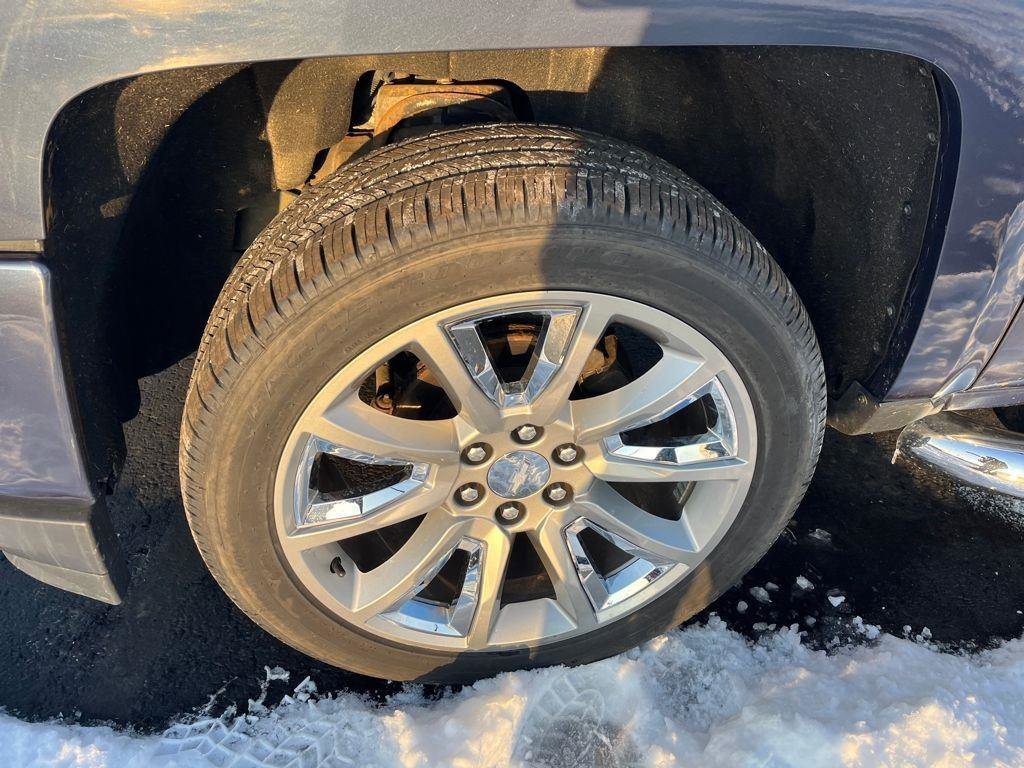 Used 2018 Chevrolet Silverado 1500 LTZ Z71 w/ Centennial Edition image 27