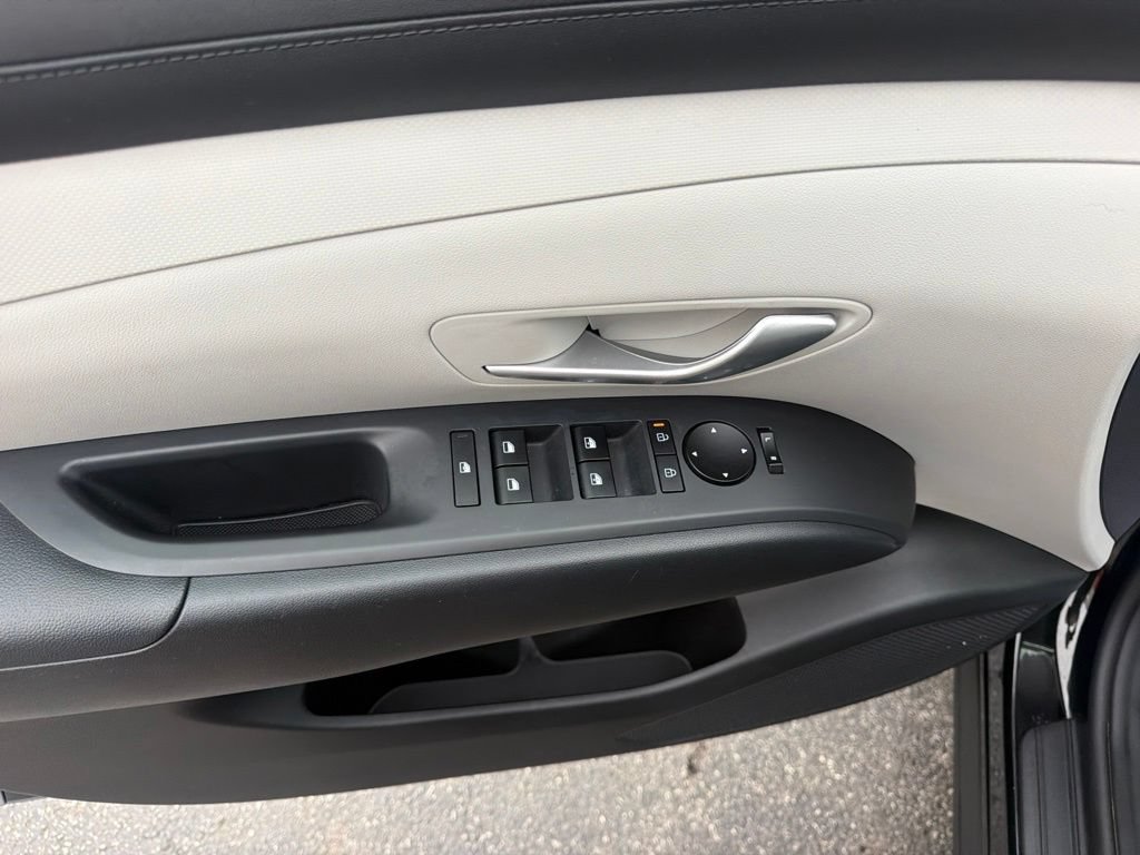 Used 2025 Hyundai Tucson SEL FWD image 25