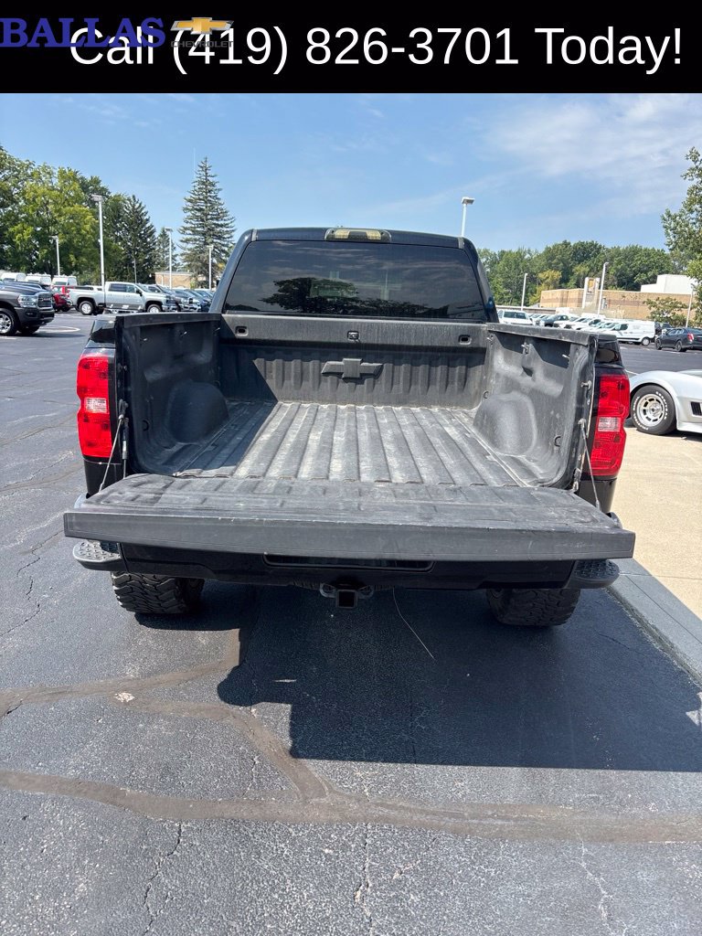 Used 2018 Chevrolet Silverado 1500 Custom w/ Custom Convenience Package AWD/4WD image 7