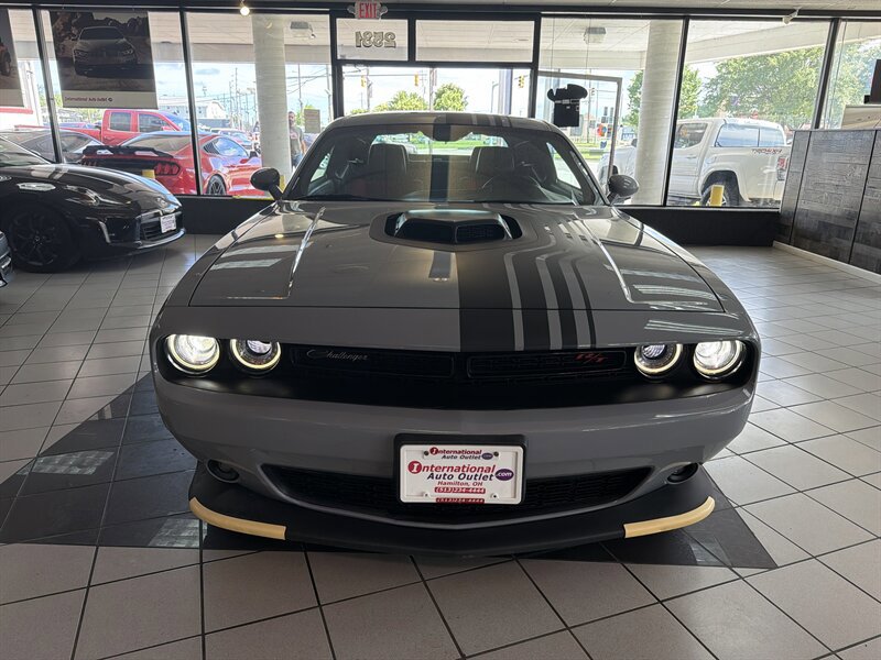 Used 2022 Dodge Challenger R/T Scat Pack w/ Shaker Package RWD image 3