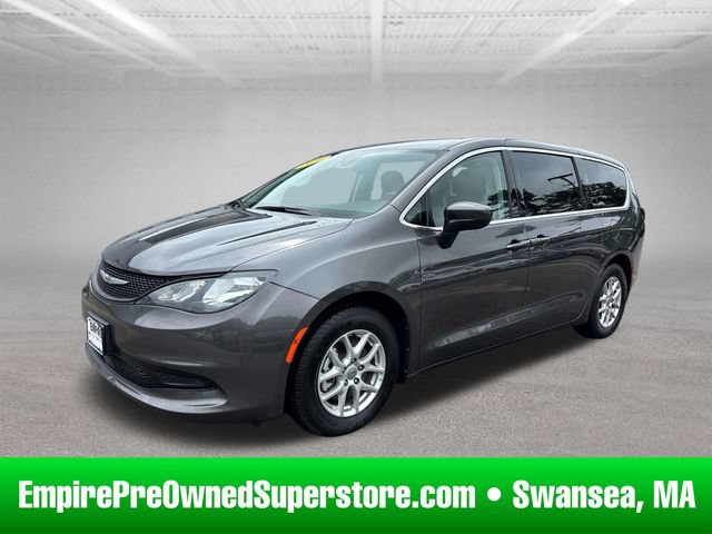Used 2023 Chrysler Voyager LX FWD image 1