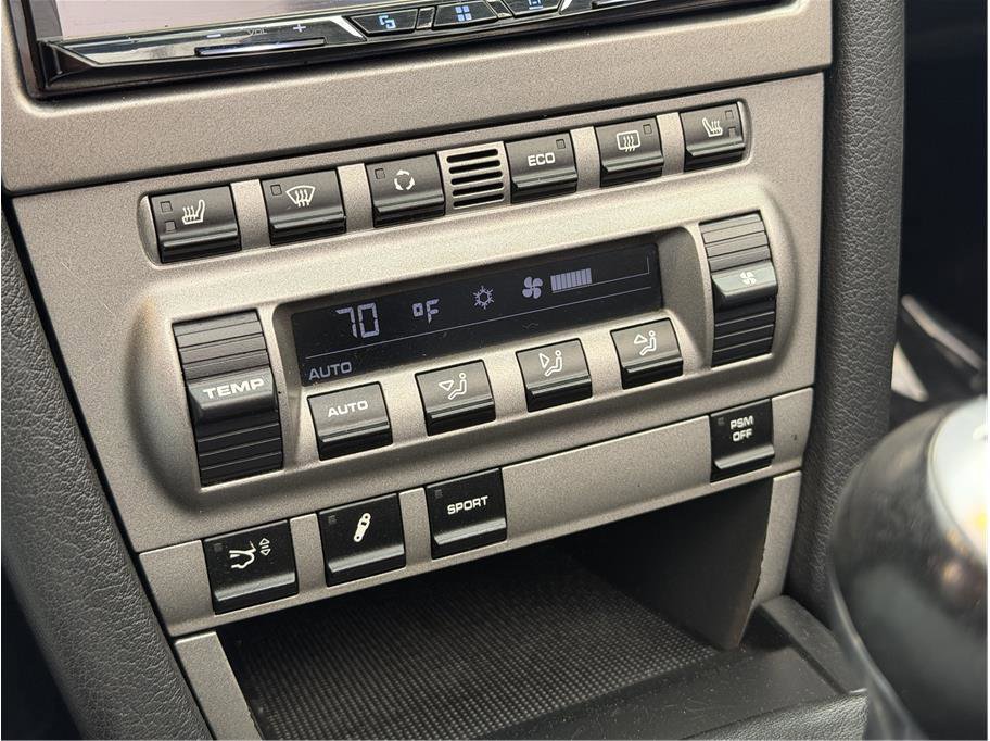 Used 2005 Porsche 911 Carrera S image 15