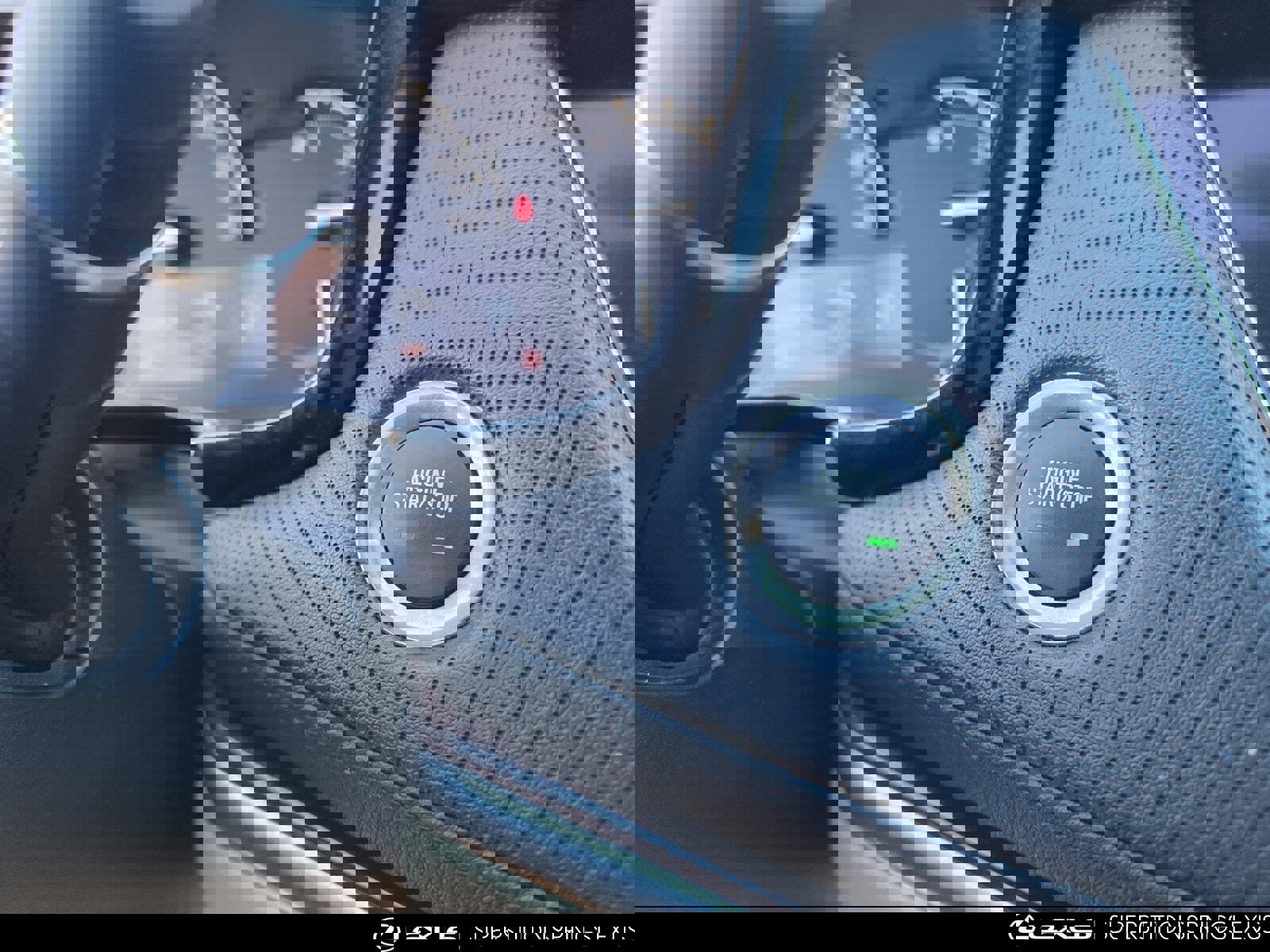 Used 2018 Cadillac XT5 Luxury w/ Driver Awareness Package image 19