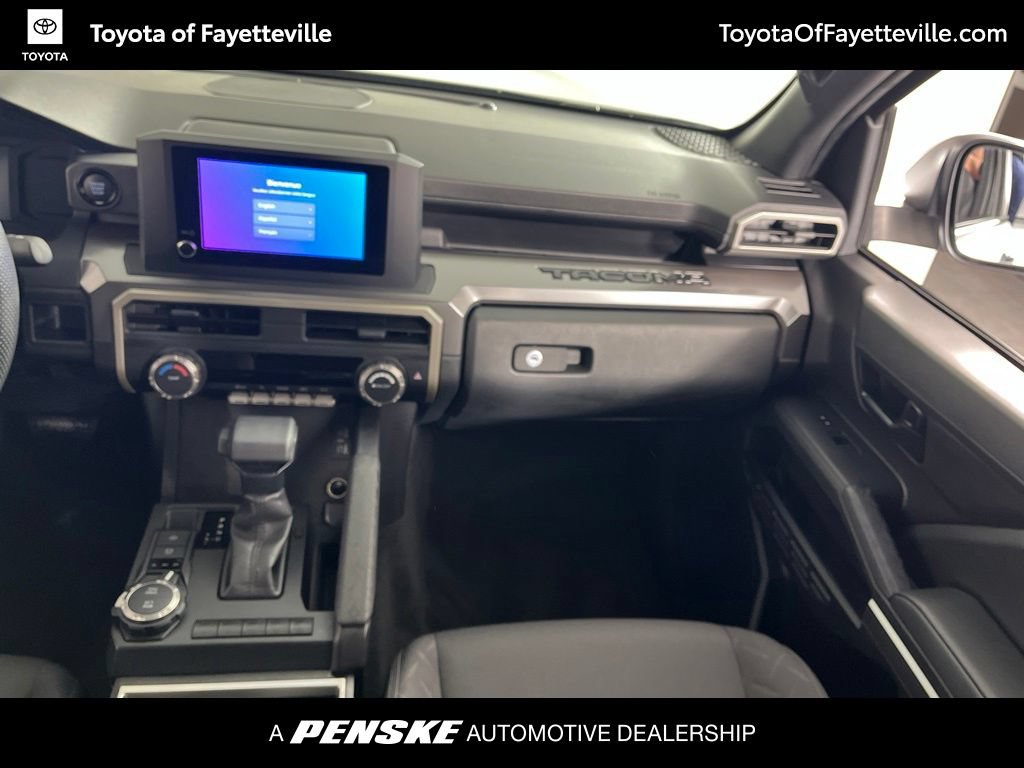 Certified 2024 Toyota Tacoma SR5 AWD/4WD image 19