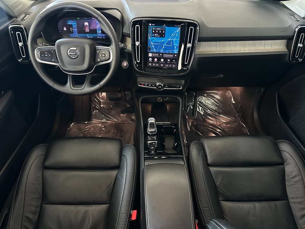 Certified 2023 Volvo XC40 B5 Plus w/ Protection Package Premier AWD/4WD image 12