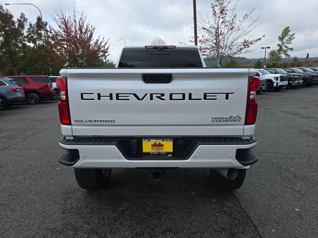 Used 2020 Chevrolet Silverado 2500 High Country AWD/4WD image 5