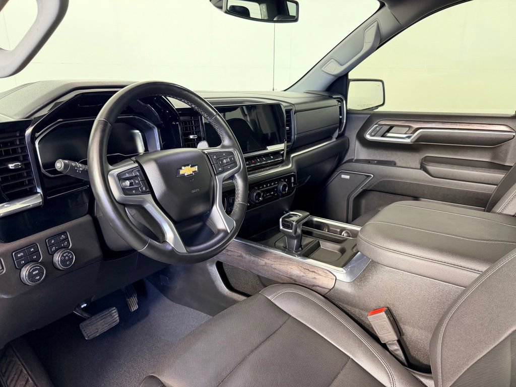 Used 2023 Chevrolet Silverado 1500 LTZ w/ Z71 Off-Road Package AWD/4WD image 30