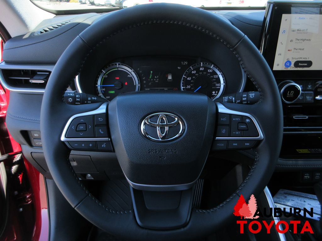 New 2026 Toyota Highlander XLE image 12