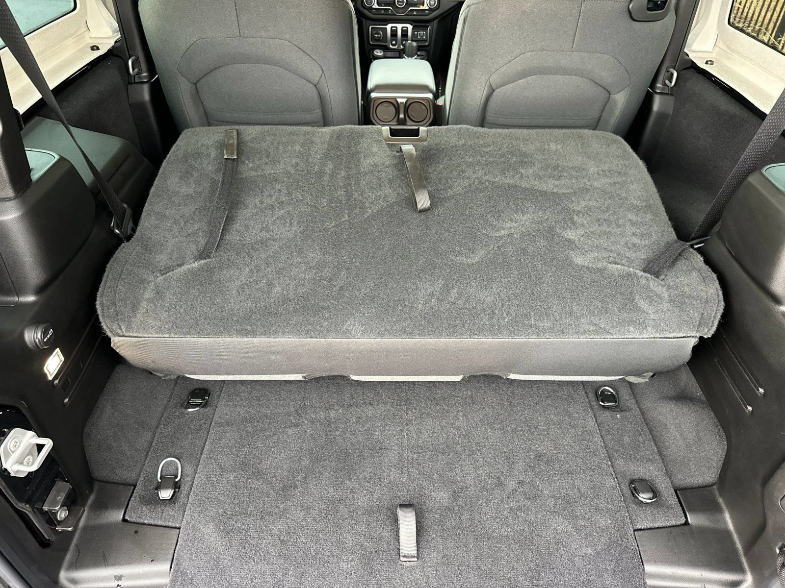 Used 2026 Jeep Wrangler Sport AWD/4WD image 14