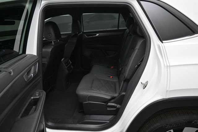 Used 2024 Volkswagen Atlas Cross Sport SE AWD/4WD image 28