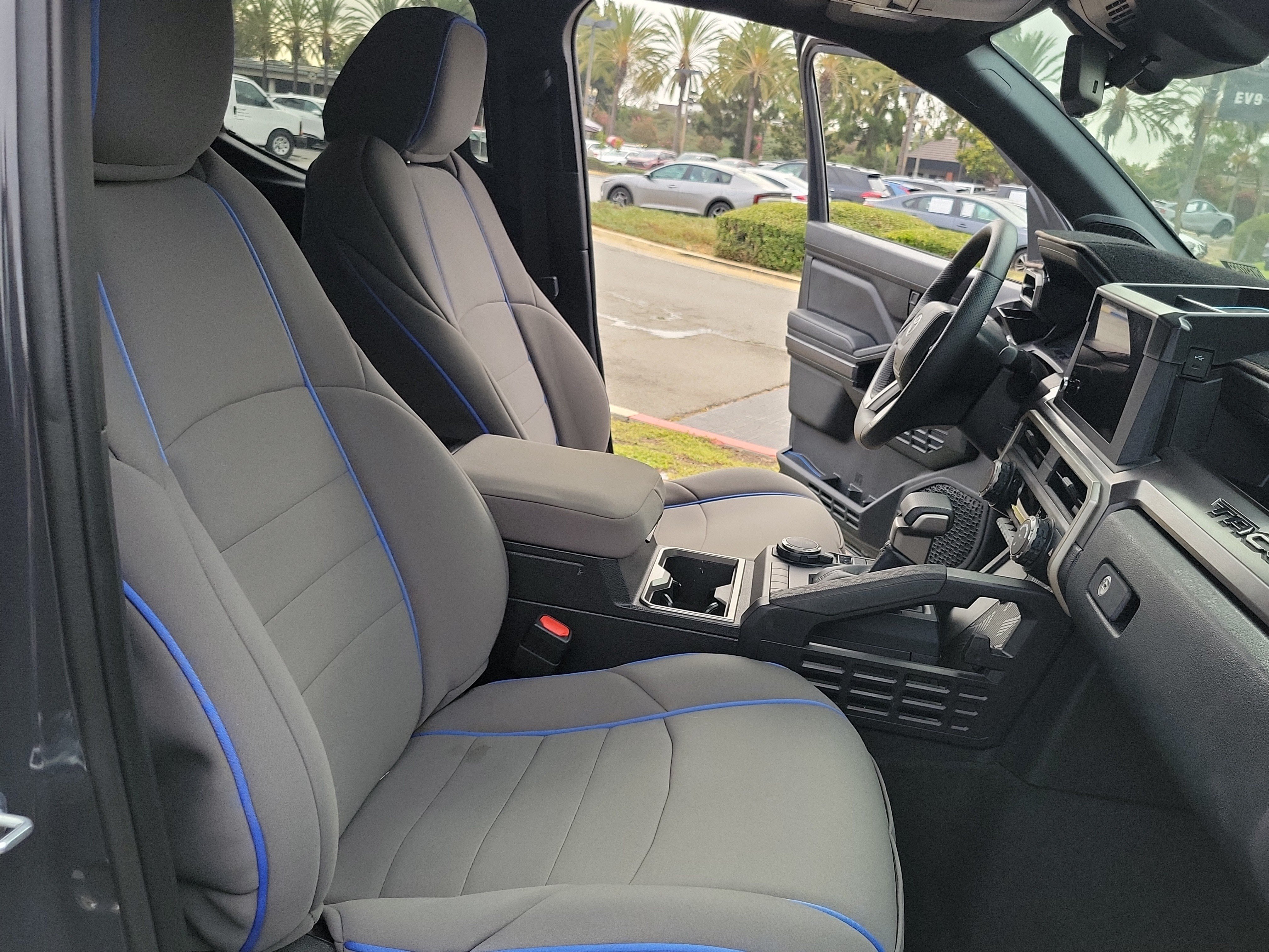 Used 2024 Toyota Tacoma SR5 AWD/4WD image 20