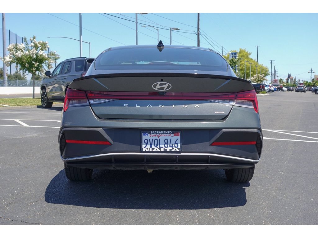 Used 2026 Hyundai Elantra SEL FWD image 6