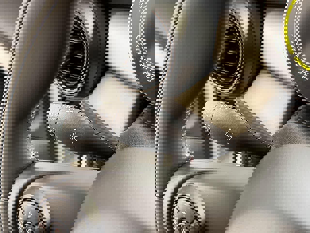 Used 2020 MINI Cooper SE w/ 6.5" Touchscreen Package image 15