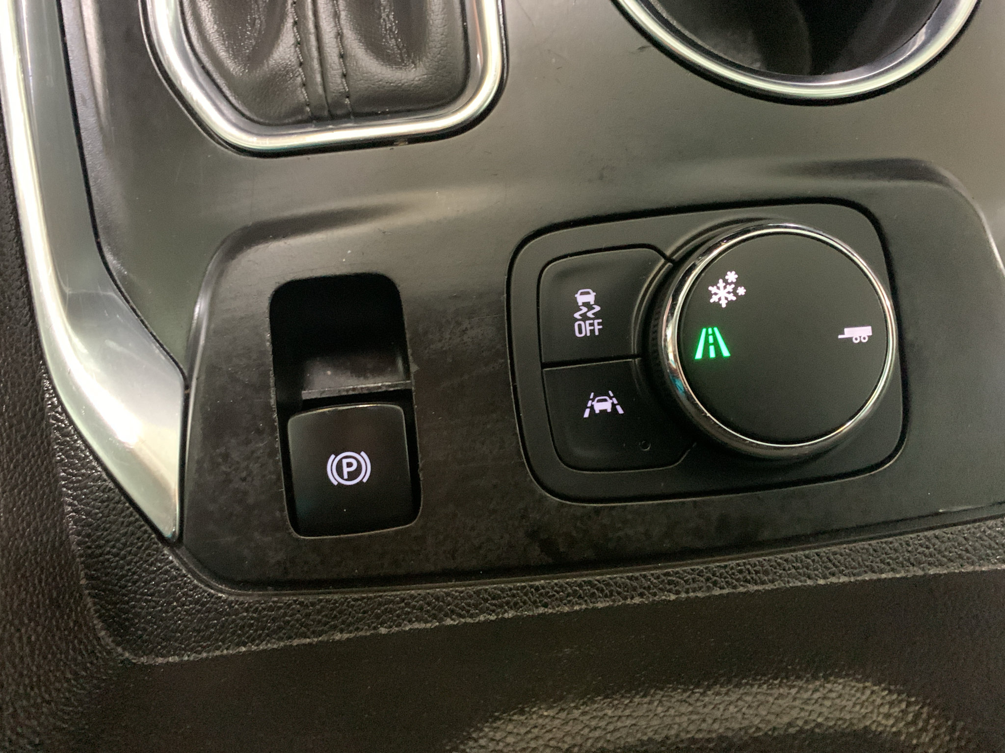 Used 2019 Chevrolet Traverse Premier w/ Driver Confidence II Package FWD image 22