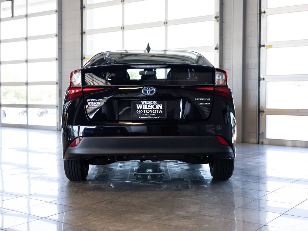 Used 2020 Toyota Prius Limited w/ Premium Convenience Package FWD image 4
