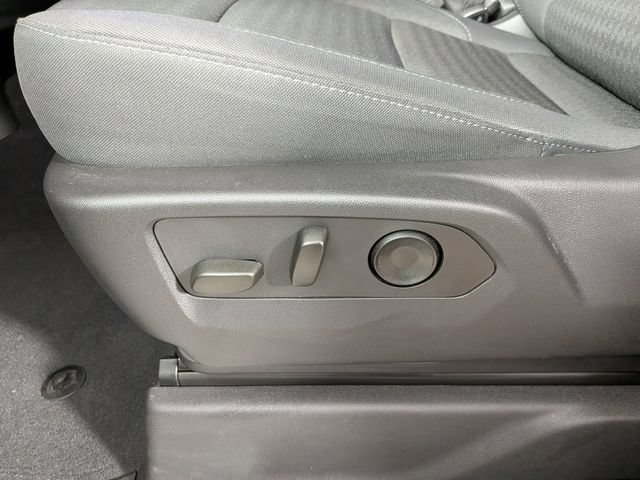 Used 2024 Chevrolet Silverado 1500 LT AWD/4WD image 15