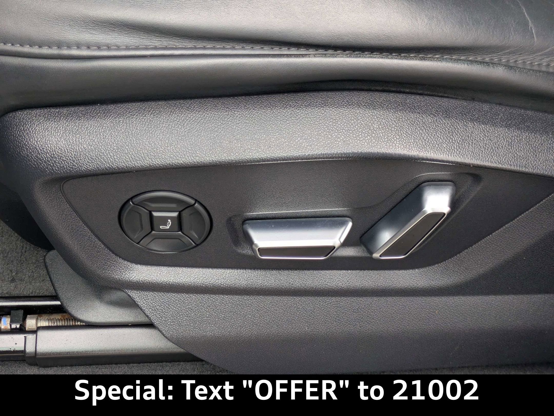 Used 2019 Audi Q8 Prestige w/ Luxury Package AWD/4WD image 21