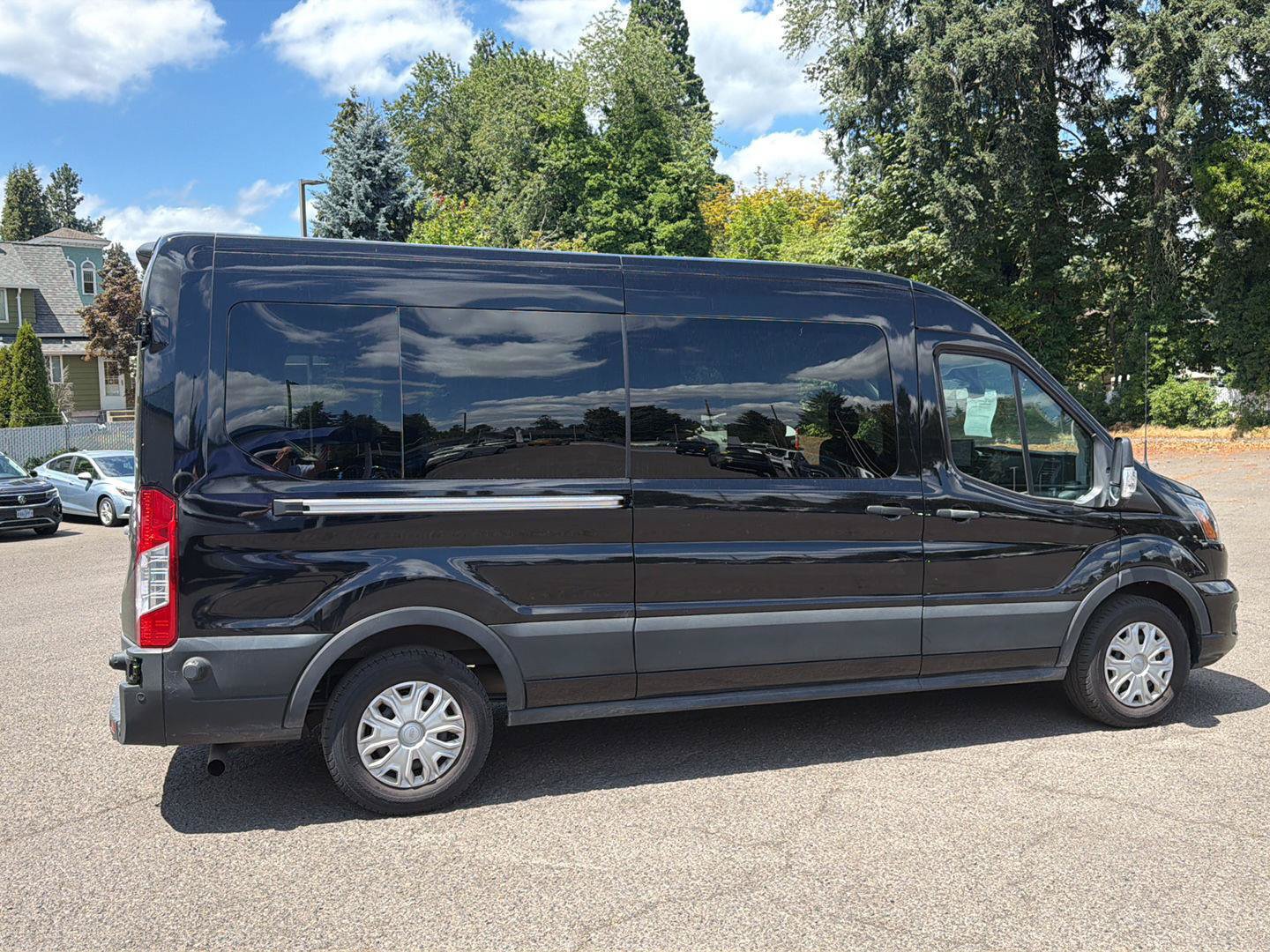 Used 2024 Ford Transit 350 XLT RWD image 4
