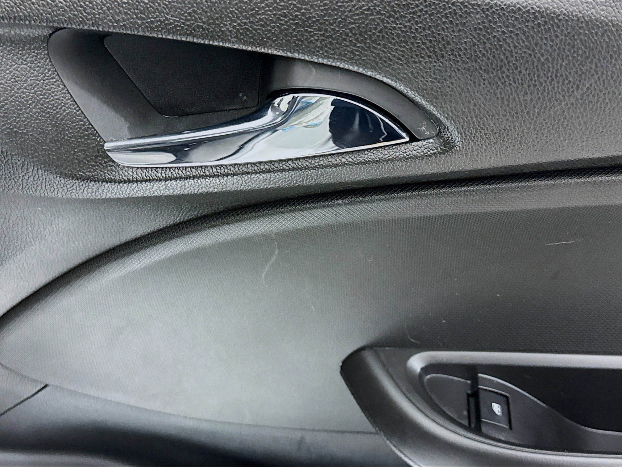 Used 2018 Chevrolet Cruze LS image 42