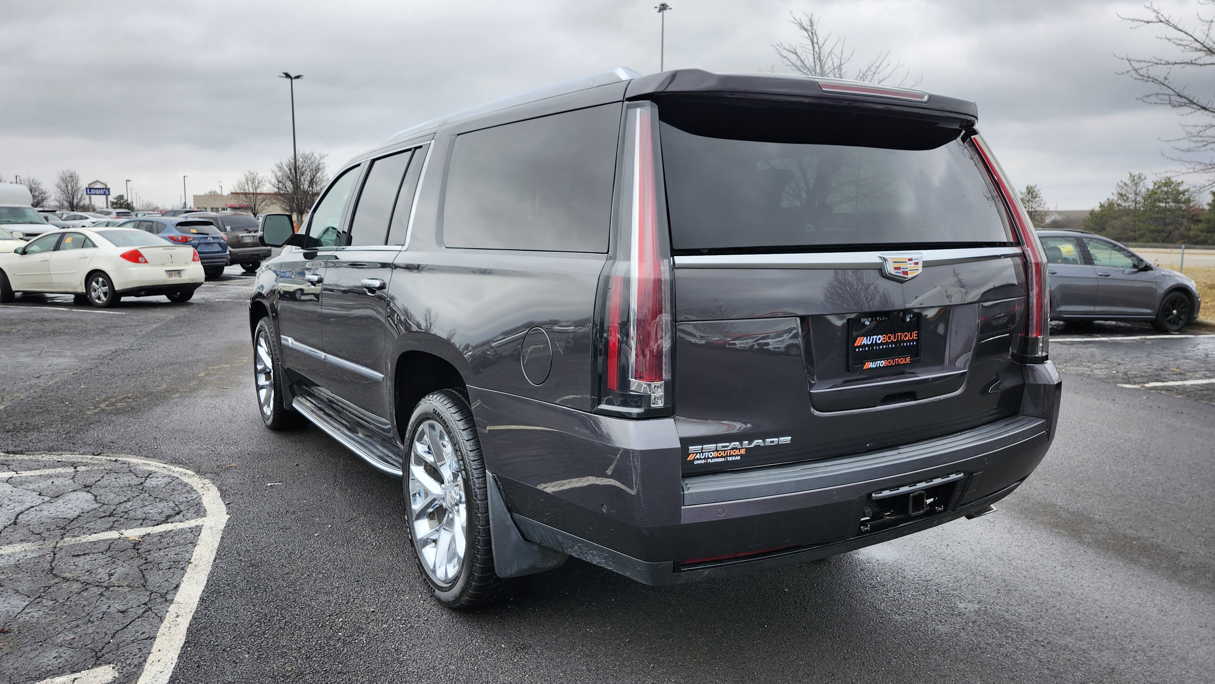 Used 2018 Cadillac Escalade ESV Premium Luxury image 19