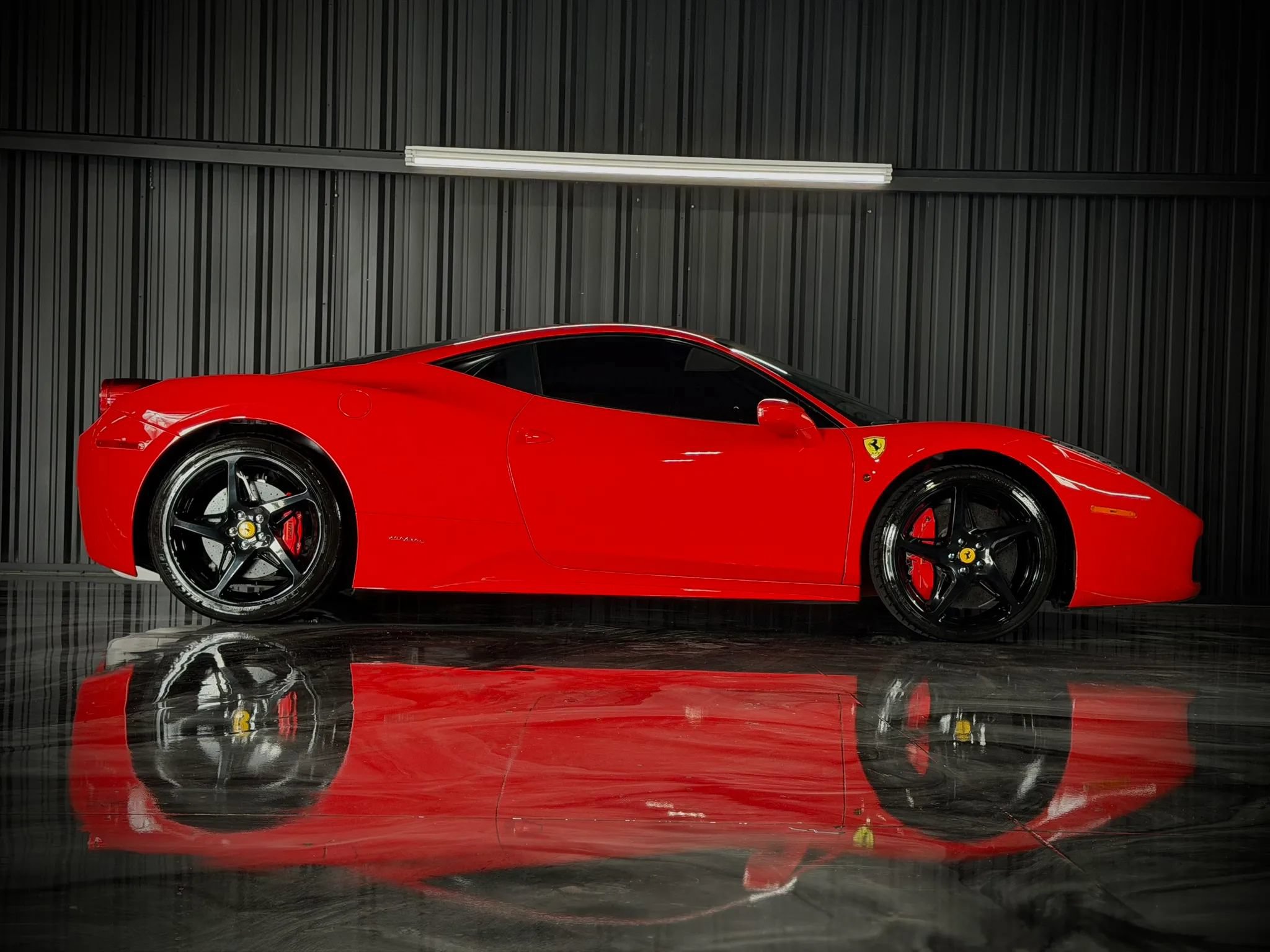 Used 2014 Ferrari 458 Italia Coupe RWD image 10