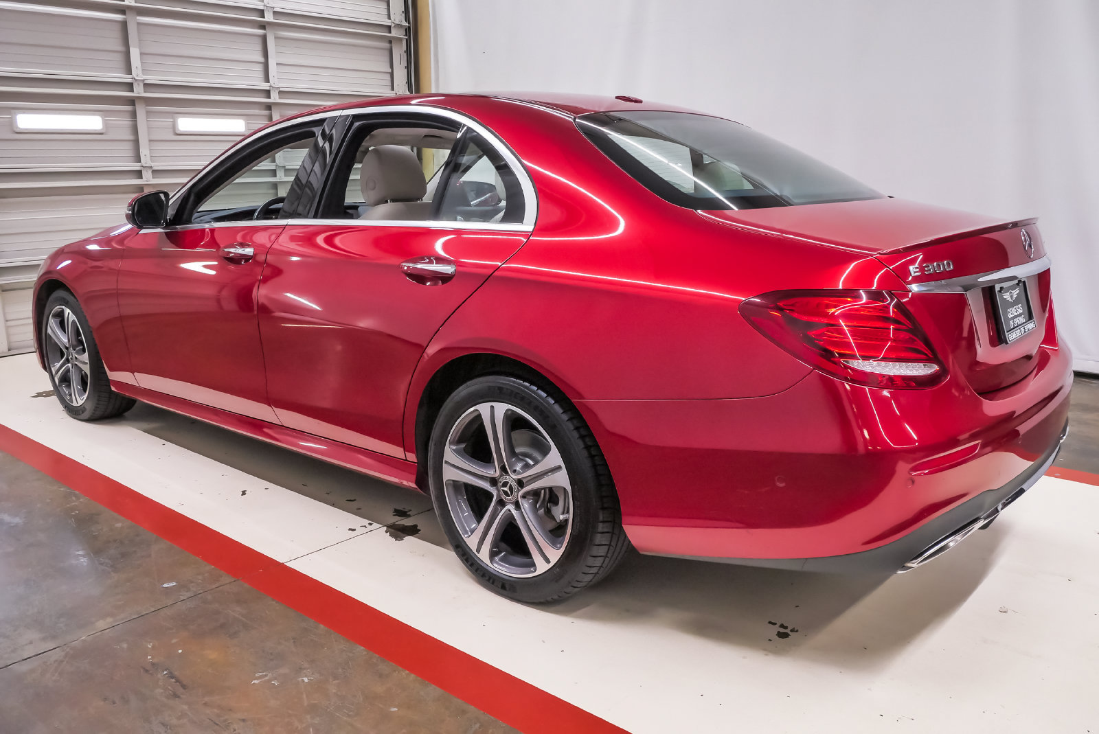 Used 2018 Mercedes-Benz E 300 4MATIC image 7