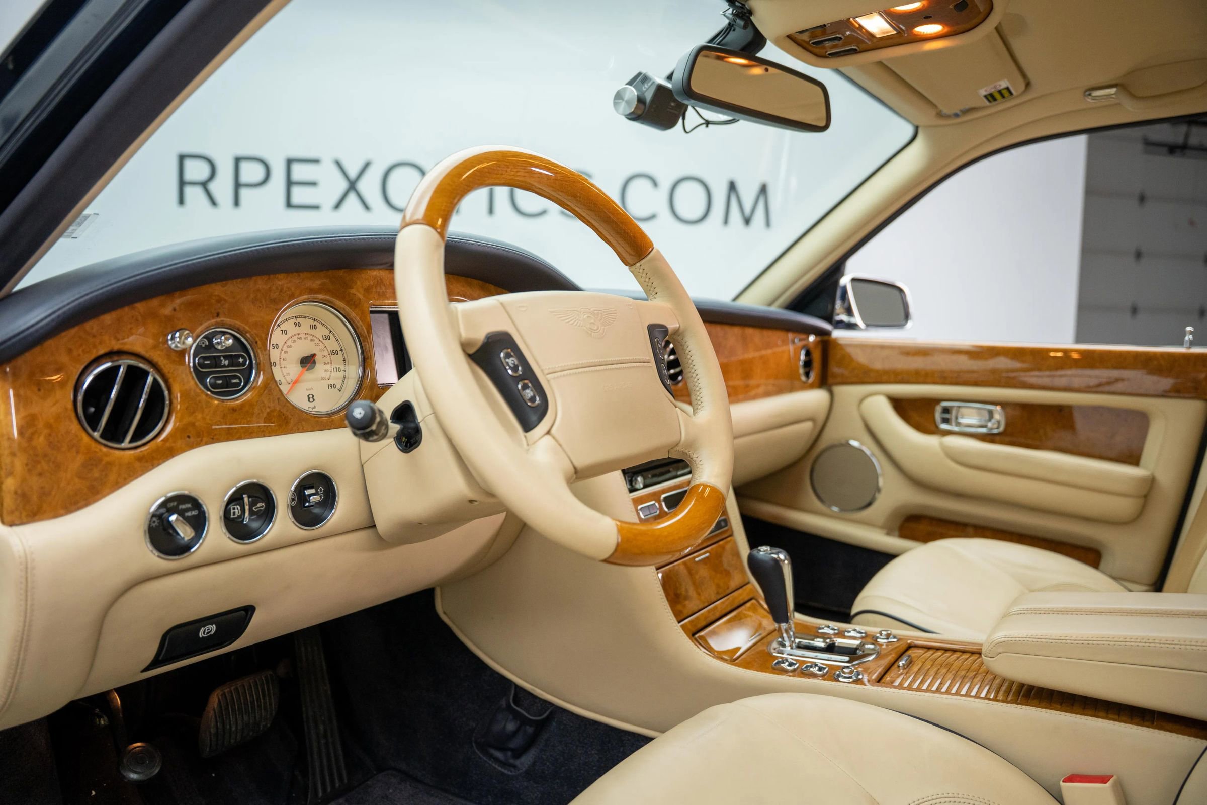 Used 2009 Bentley Arnage R image 2