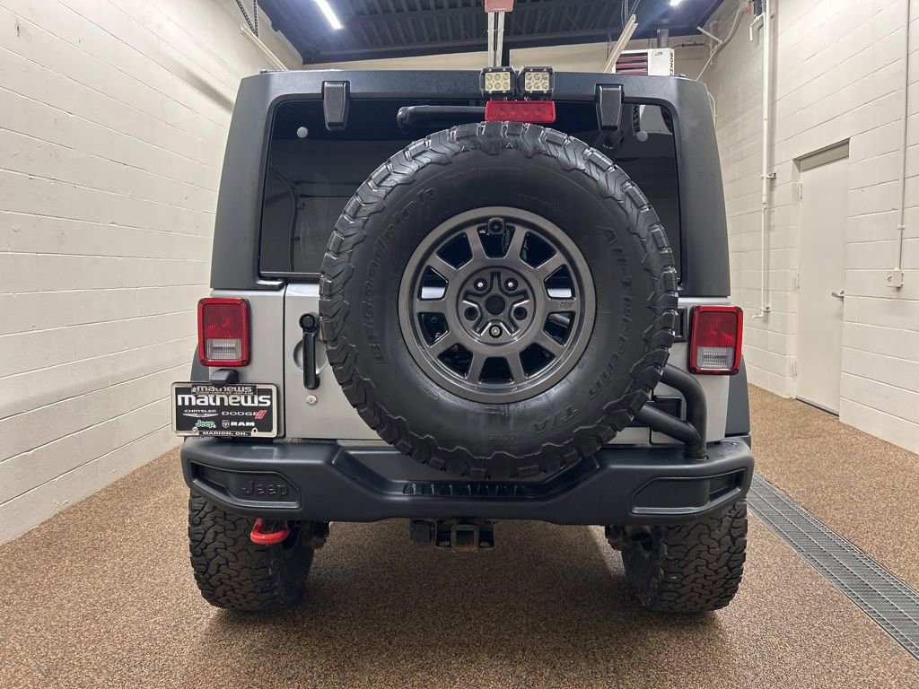 Used 2013 Jeep Wrangler Unlimited Rubicon w/ Connectivity Group AWD/4WD image 3