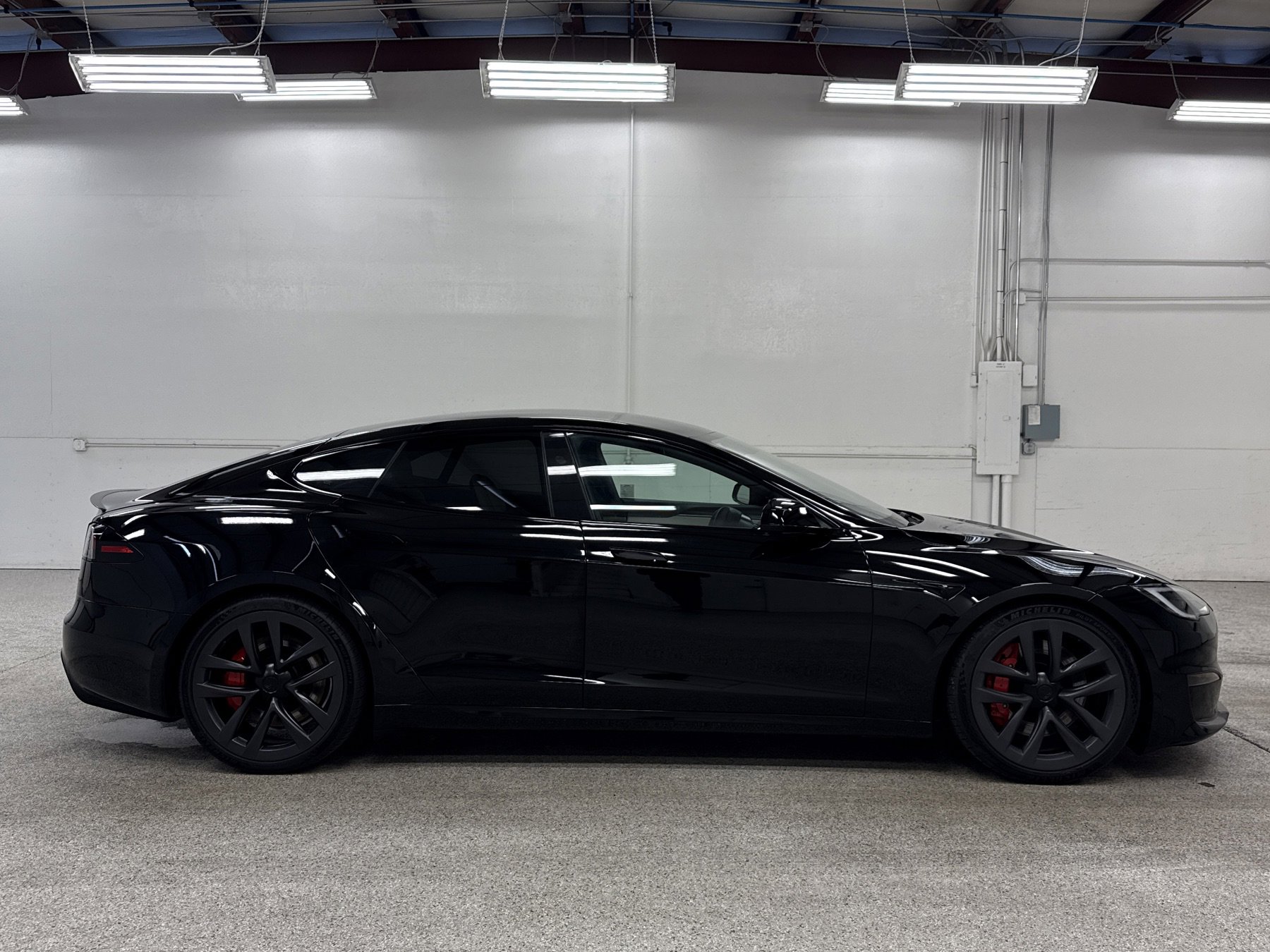 Used 2025 Tesla Model S Plaid image 30