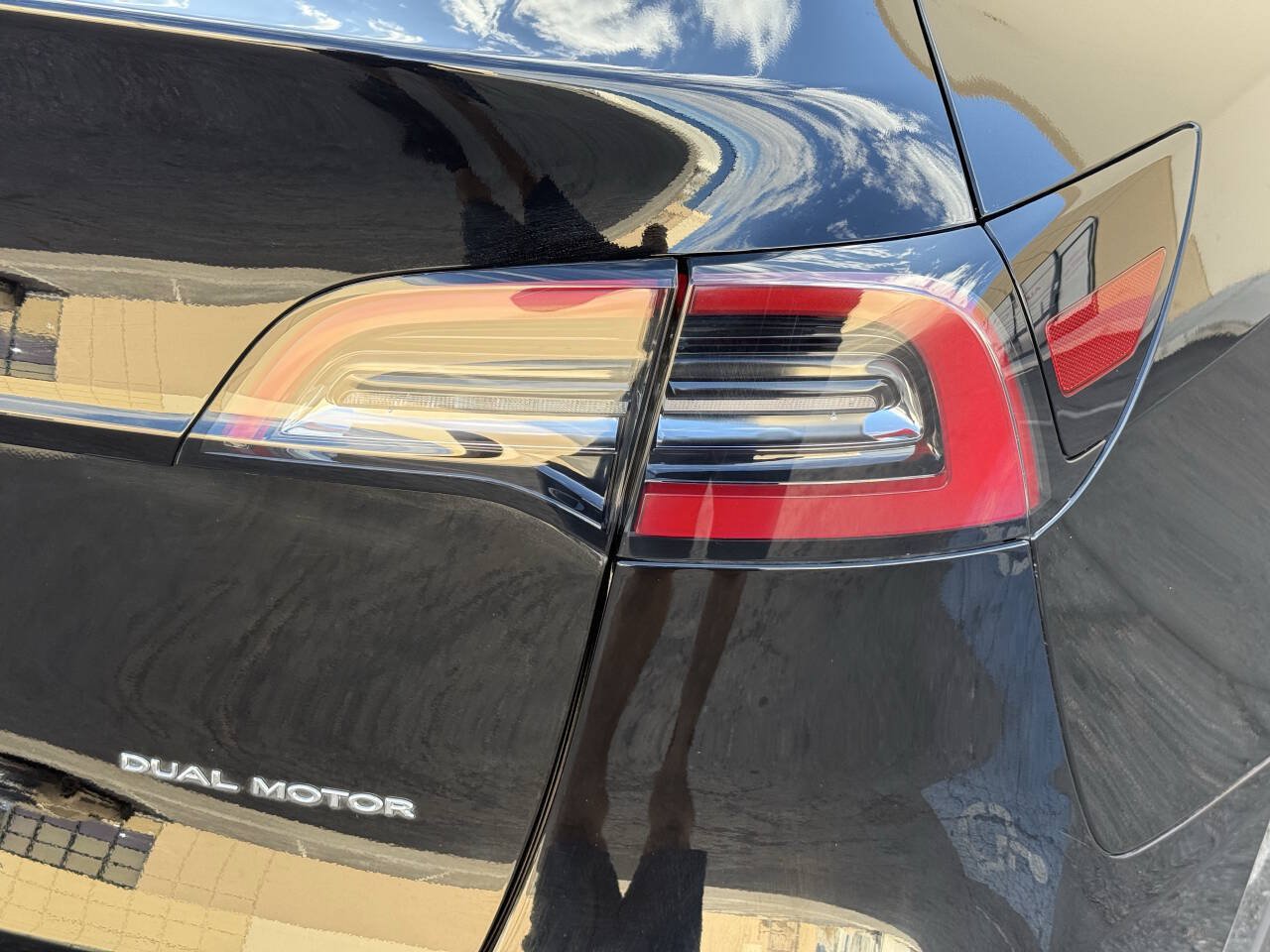Used 2023 Tesla Model Y Long Range AWD/4WD image 35