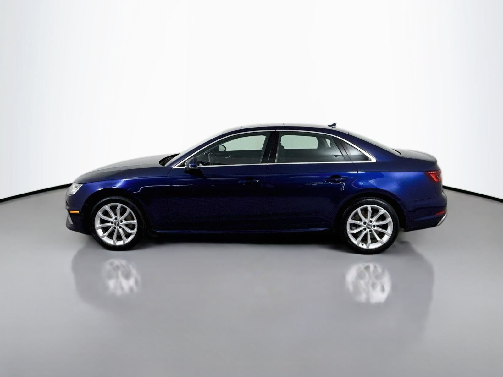 Used 2019 Audi A4 2.0T Prestige w/ Prestige Package AWD/4WD image 2