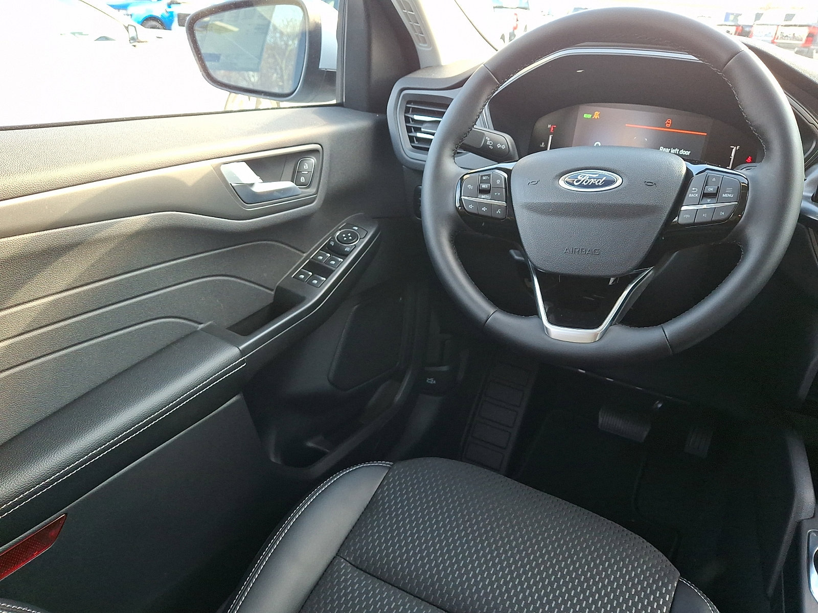 New 2026 Ford Escape SE FWD image 9