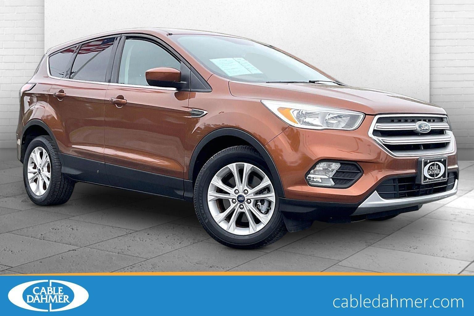 Used 2017 Ford Escape SE AWD/4WD image 1