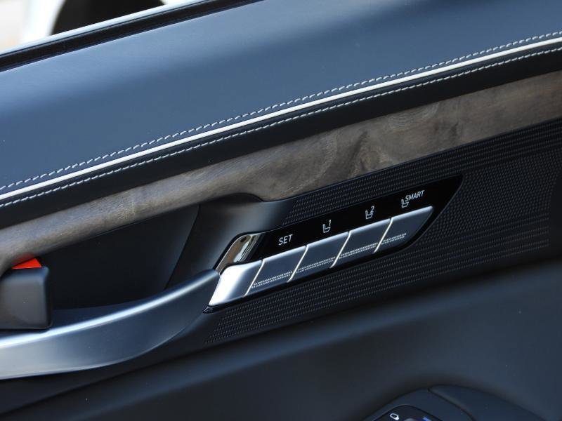 Used 2020 Genesis G90 3.3T Premium image 62