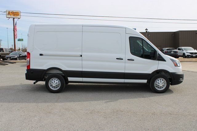 New 2026 Ford Transit 250 148 Medium Roof w/ Load Area Protection Package RWD image 3