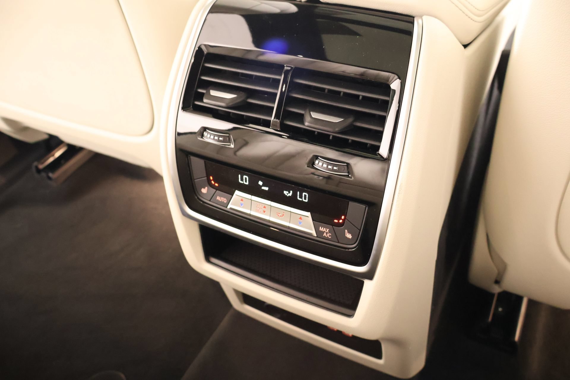 New 2026 BMW X5 M60i AWD/4WD image 15