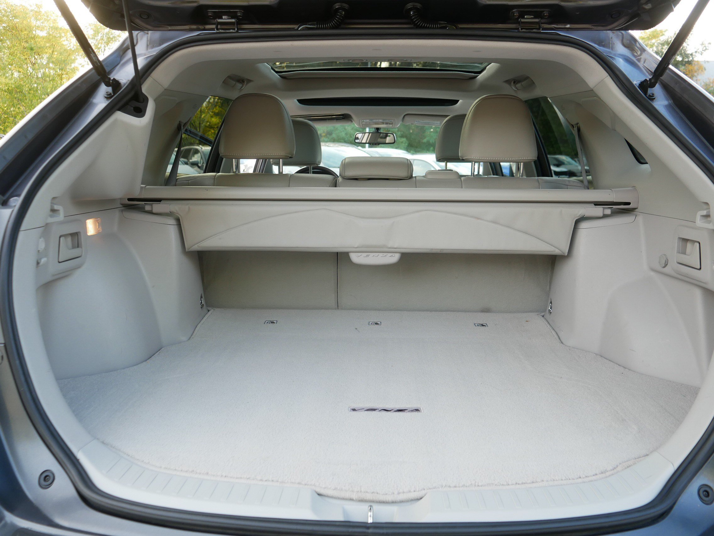 Used 2013 Toyota Venza XLE w/ XLE Premium Pkg FWD image 18