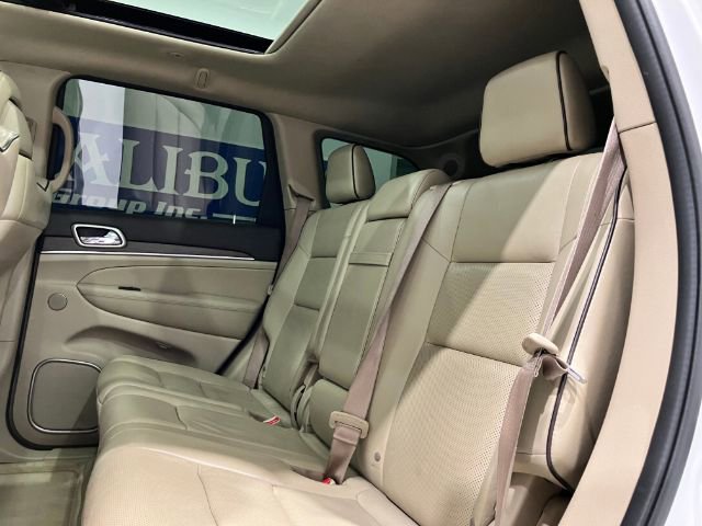 Used 2017 Jeep Grand Cherokee Overland w/ Jeep Active Safety Group image 45