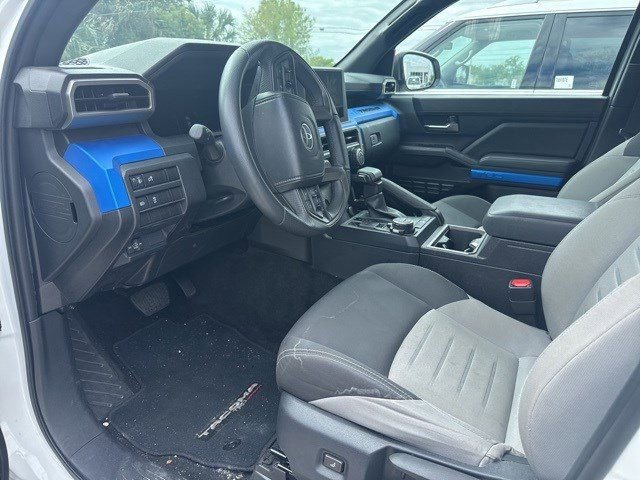 Certified 2025 Toyota Tacoma TRD Off-Road image 2