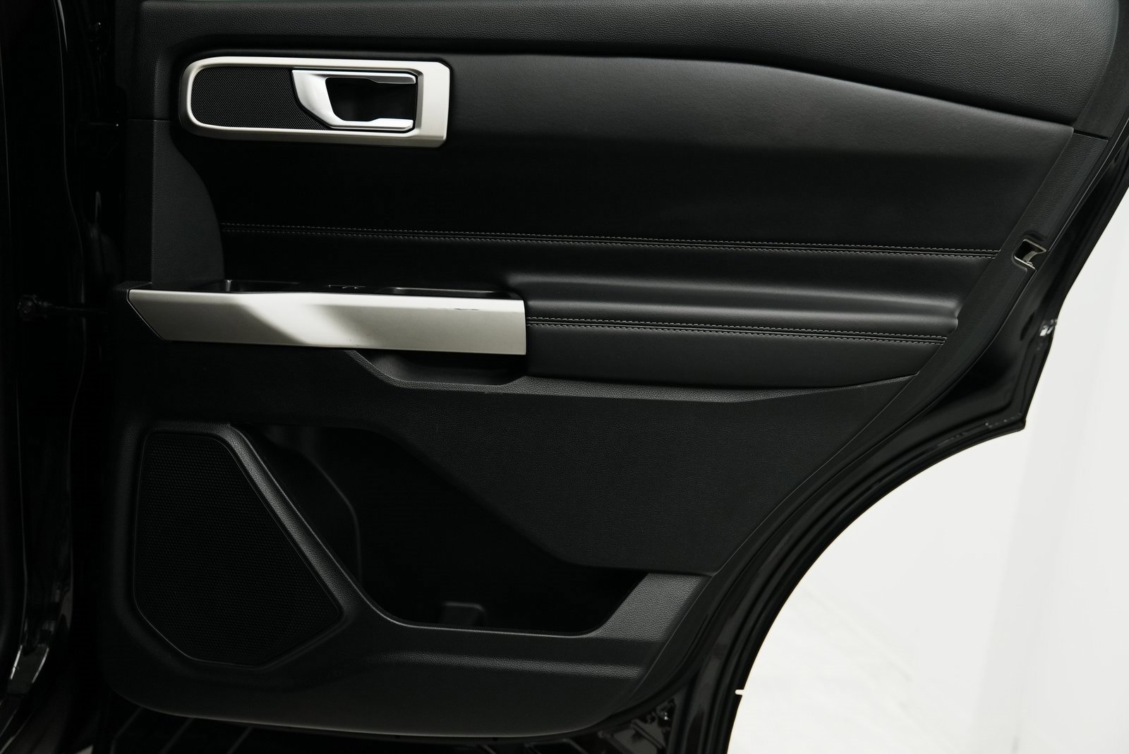 Used 2023 Ford Explorer XLT w/ Equipment Group 202A image 42